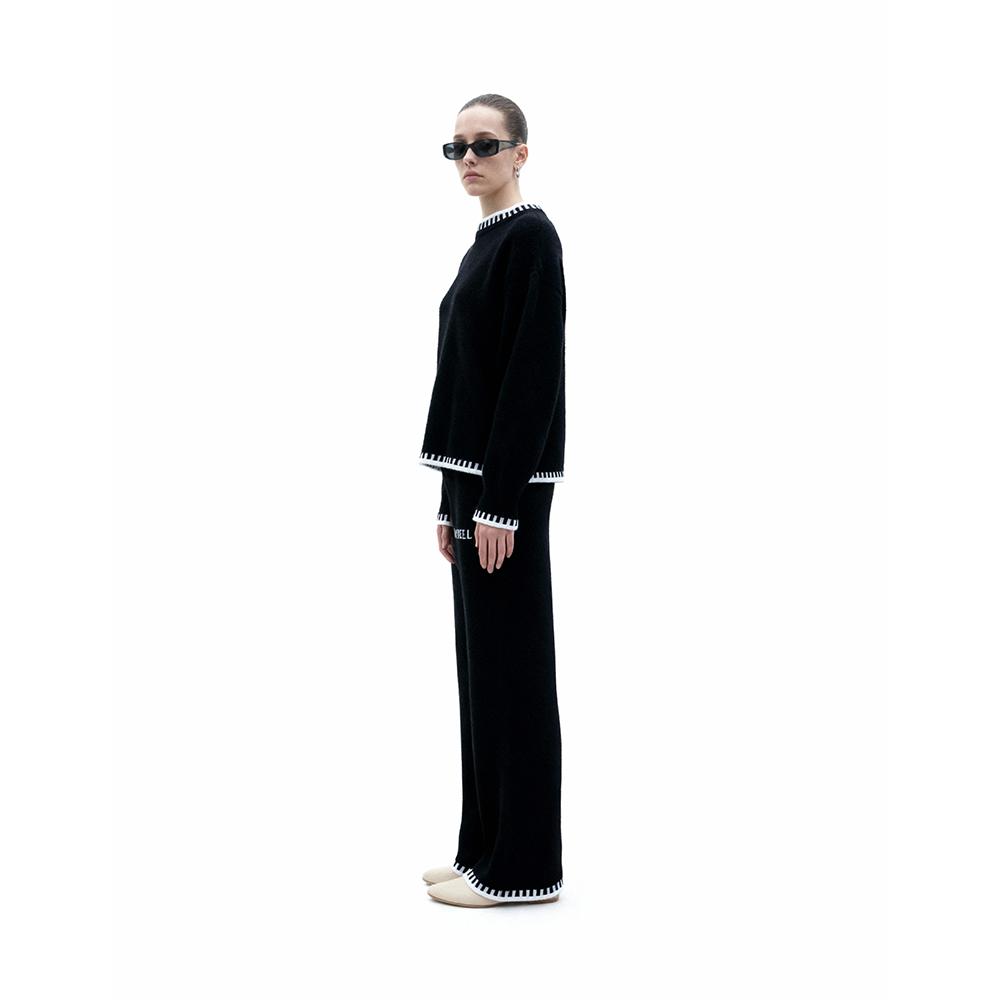 The Frame set in black