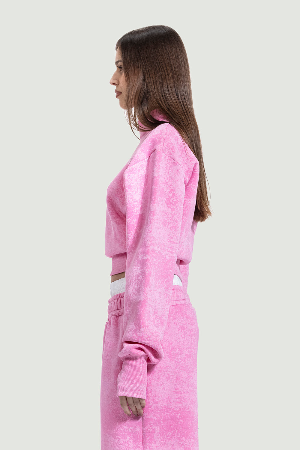Bubble gum quarter zipper in baby pink