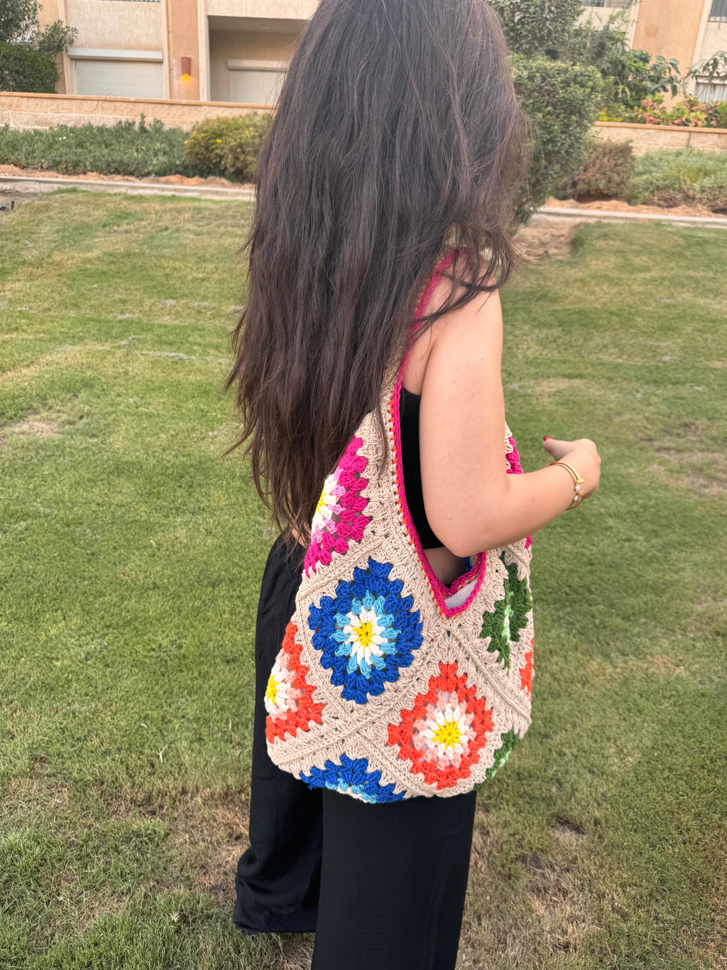 beige granny square tote crochet bag