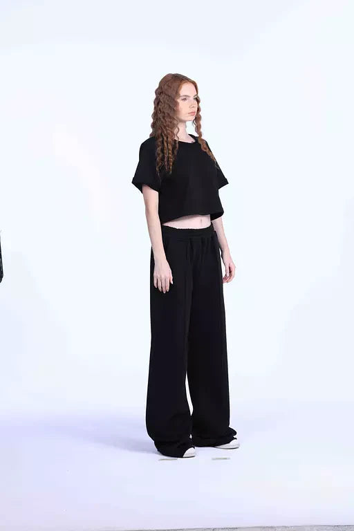 Black cropped shirt