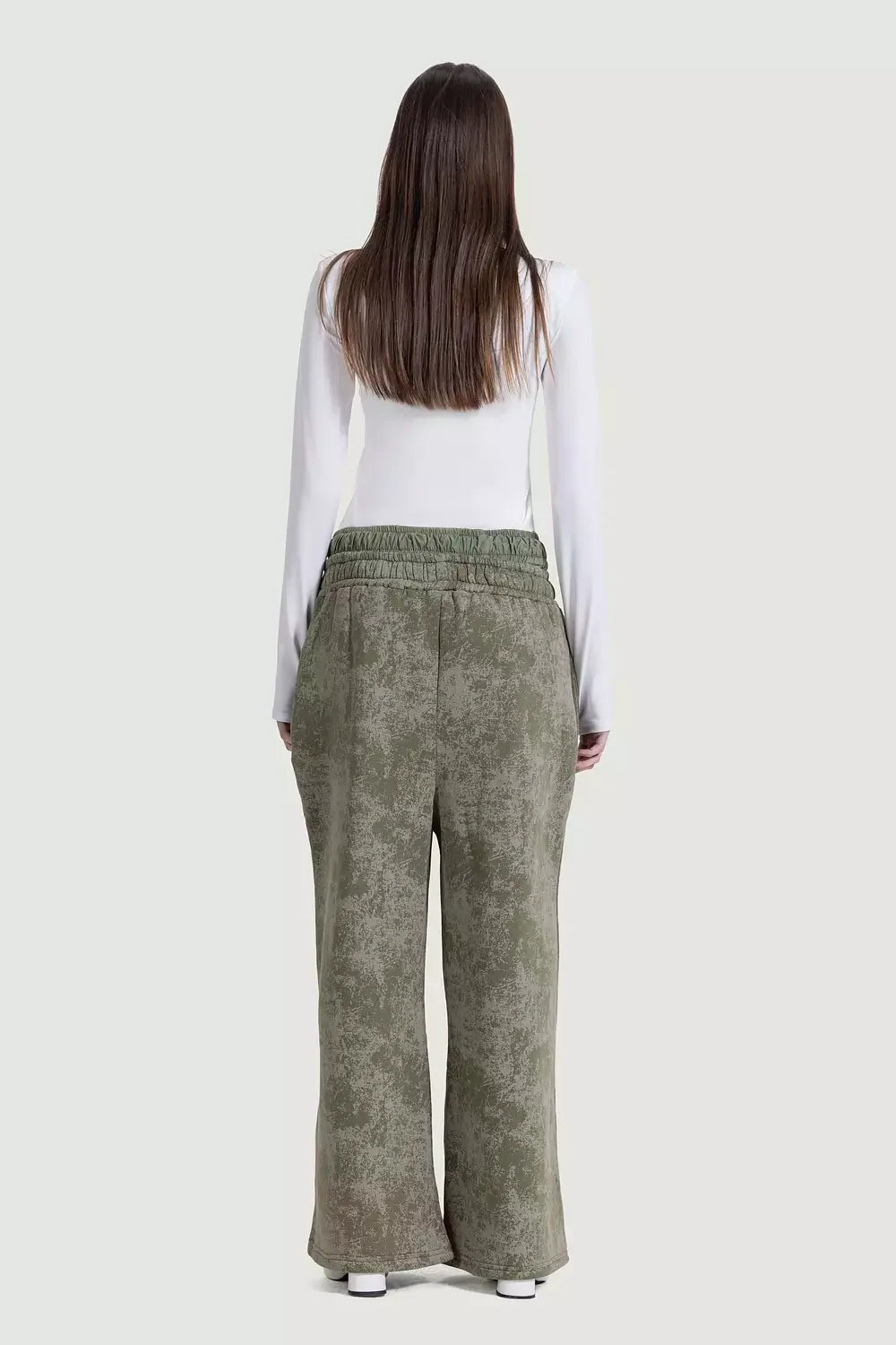 Pistachio boxer sweatpants In olive green