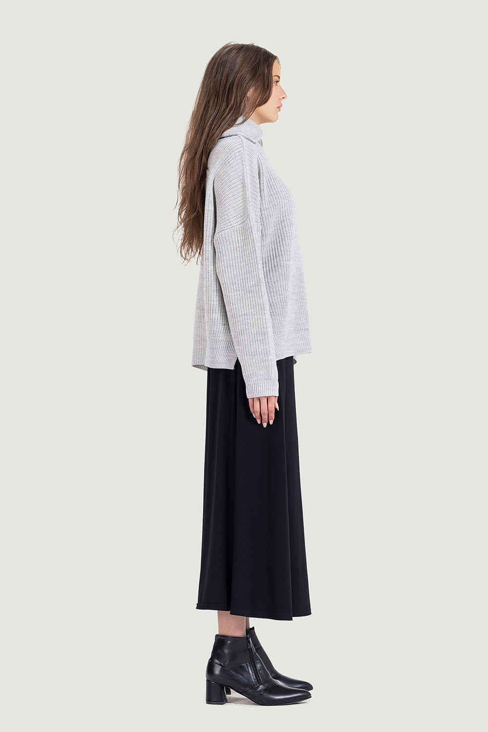 Knitted zipper in grey