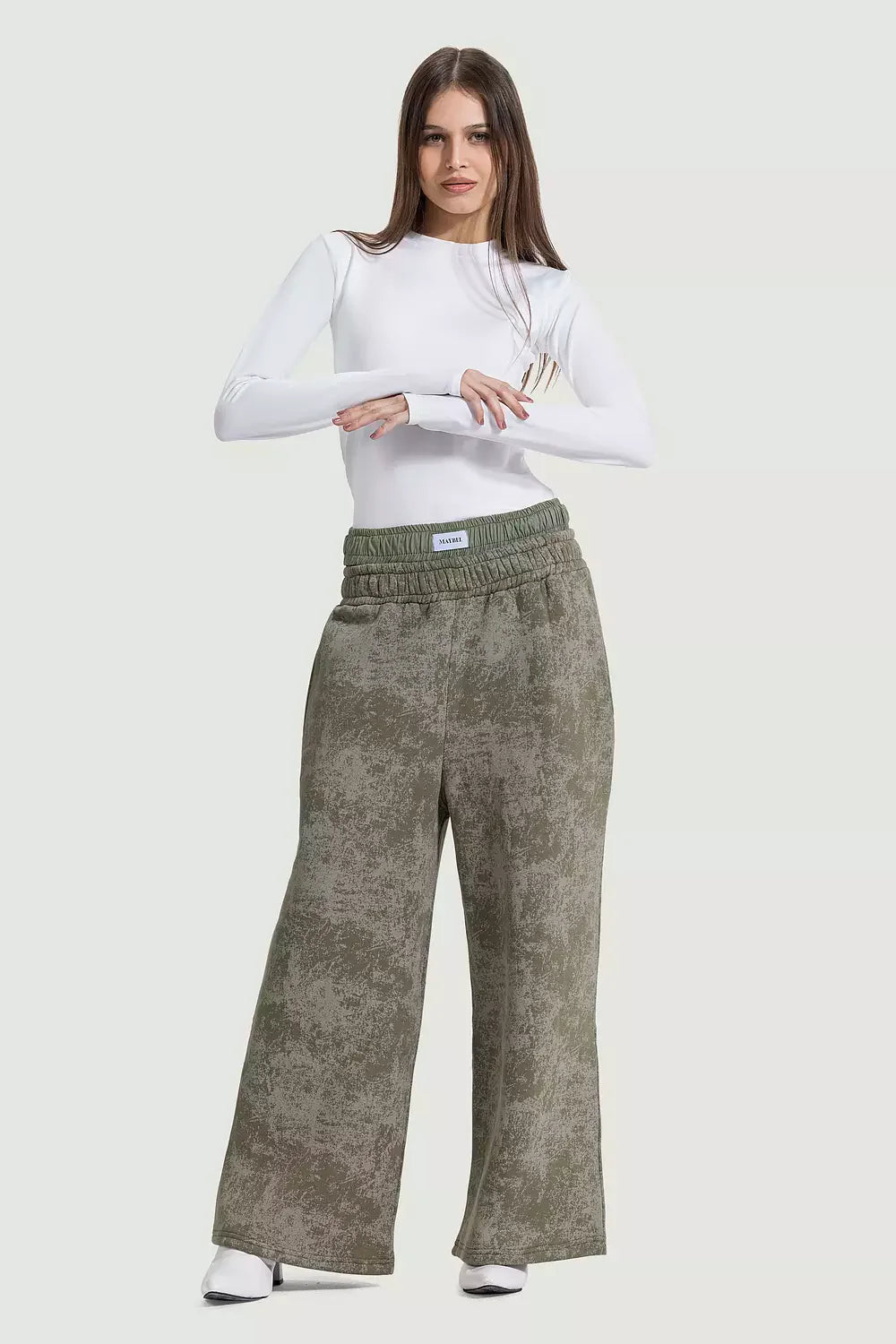 Pistachio boxer sweatpants In olive green