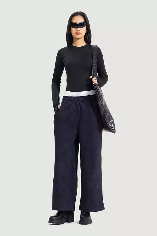 Midnight stone boxer sweatpants In black