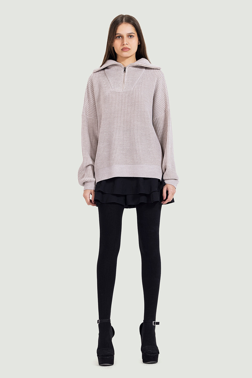 Knitted zipper in nude